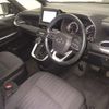 toyota voxy 2022 CFJ1736093 image 4