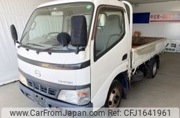 hino dutro 2004 CFJ1641961