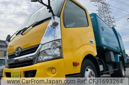 hino dutro 2013 CFJ1693264