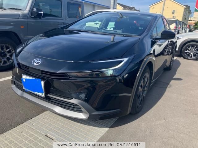 toyota prius 2023 CFJ1516511 image 2