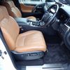lexus lx-570 2020 24121911 image 16