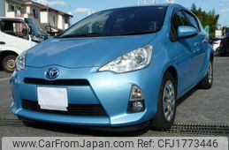 toyota aqua 2012 CFJ1773446