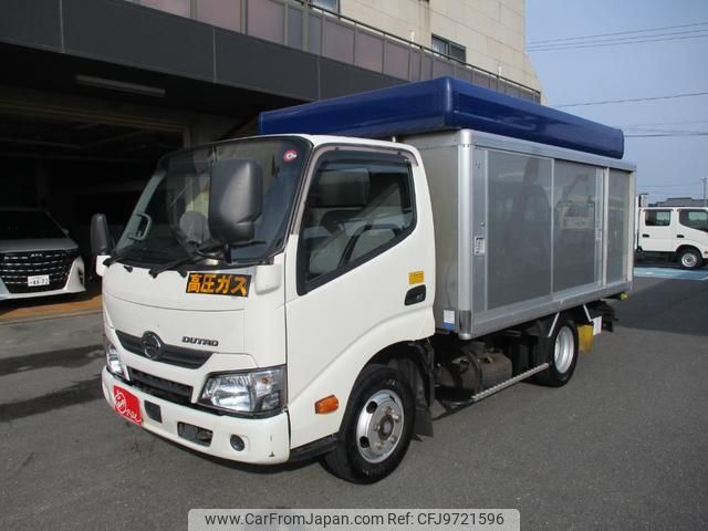 hino dutro 2018 GOO_NET_EXCHANGE_2507066A30240420W003 image 2