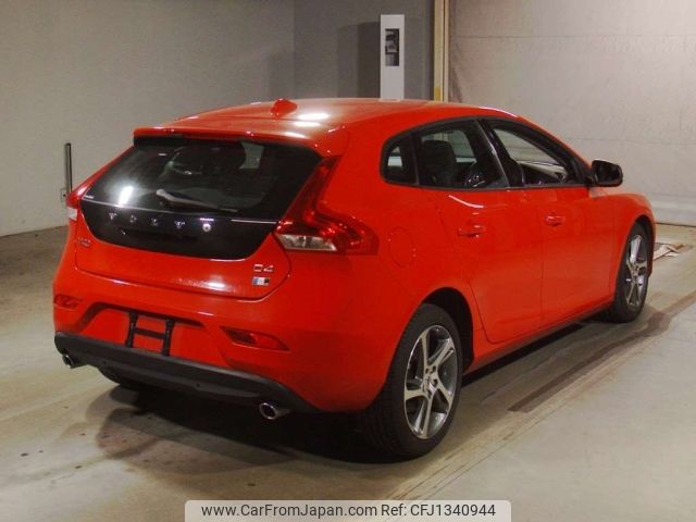 volvo v40 2018 -VOLVO--Volvo V40 MD4204T-YV1MVA8RDJ2485607---VOLVO--Volvo V40 MD4204T-YV1MVA8RDJ2485607- image 2