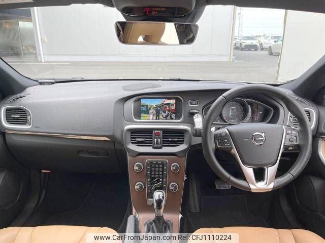 volvo v40 2018 -VOLVO--Volvo V40 CBA-MB420XC--YV1MZ402CJ2147732---VOLVO--Volvo V40 CBA-MB420XC--YV1MZ402CJ2147732- image 2