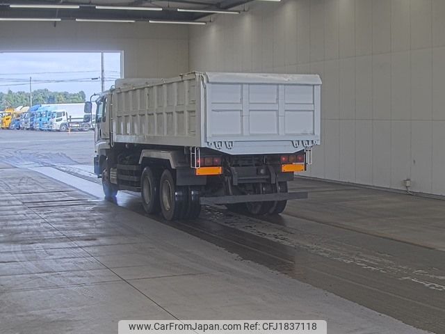 isuzu giga 2004 CFJ1837118 image 2