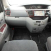 toyota noah 2005 12454C image 17