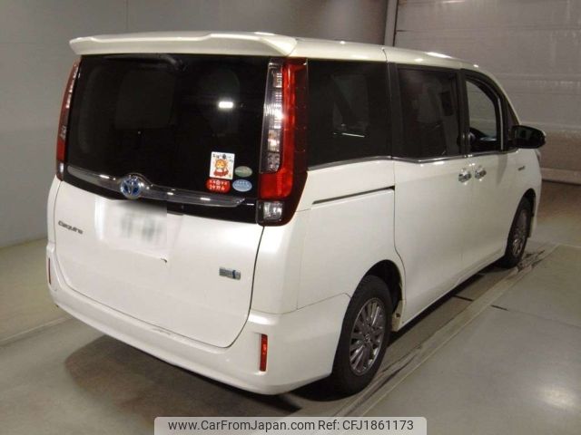 toyota esquire 2015 CFJ1861173 image 2