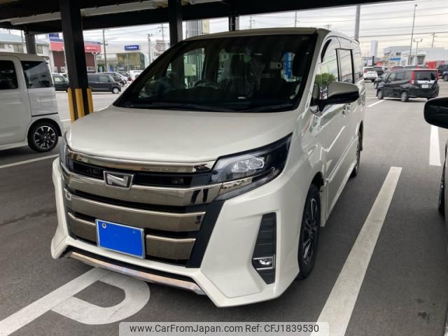 toyota noah 2017 CFJ1839530 image 2