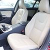 volvo v60 2017 CFJ1692656 image 25