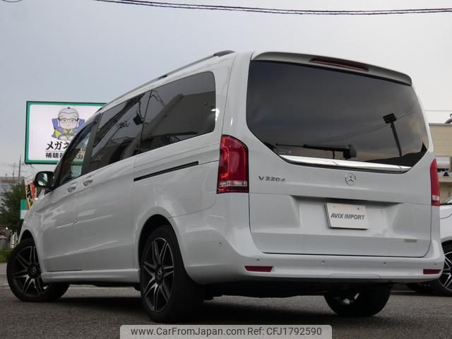 mercedes-benz v-class 2022 CFJ1792590 image 2