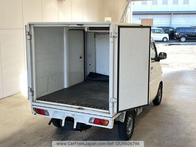 mitsubishi minicab-truck 2002 -MITSUBISHI--Minicab Truck U61T-0701224---MITSUBISHI--Minicab Truck U61T-0701224- image 2