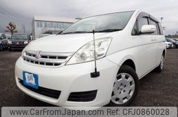 toyota isis 2010 N2024120313F-10