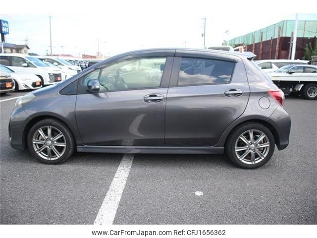 toyota vitz 2013 CFJ1656362 image 2