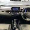 toyota c-hr 2017 quick_quick_DAA-ZYX10_ZYX10-2026243 image 2