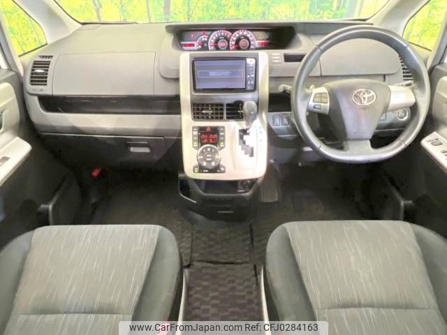 toyota voxy 2011 -TOYOTA--Voxy DBA-ZRR70W--ZRR70-0439463---TOYOTA--Voxy DBA-ZRR70W--ZRR70-0439463- image 2