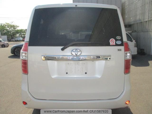 toyota noah 2010 CFJ1587920 image 2