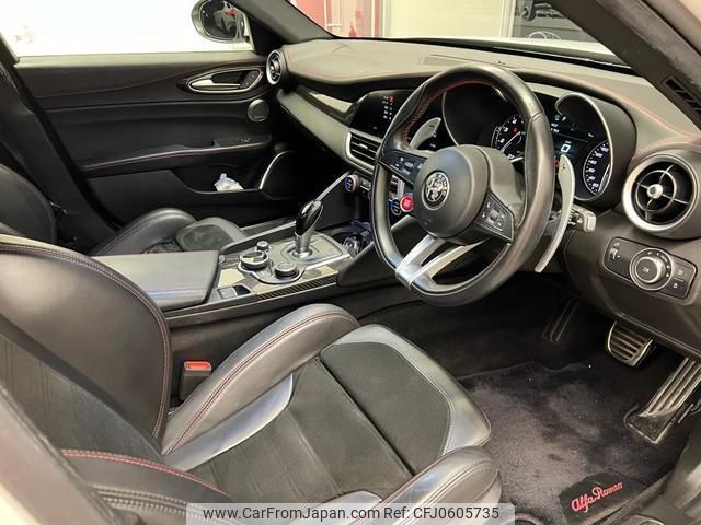 alfa-romeo giulia 2019 quick_quick_95229_ZAREAEHV2J7578258 image 2