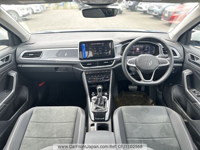 volkswagen volkswagen-others 2024 -VOLKSWAGEN--VW T-Roc 3BA-A1DPC--WVGZZZA1ZRV110***---VOLKSWAGEN--VW T-Roc 3BA-A1DPC--WVGZZZA1ZRV110***- image 2