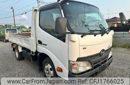 hino dutro 2011 CFJ1766025