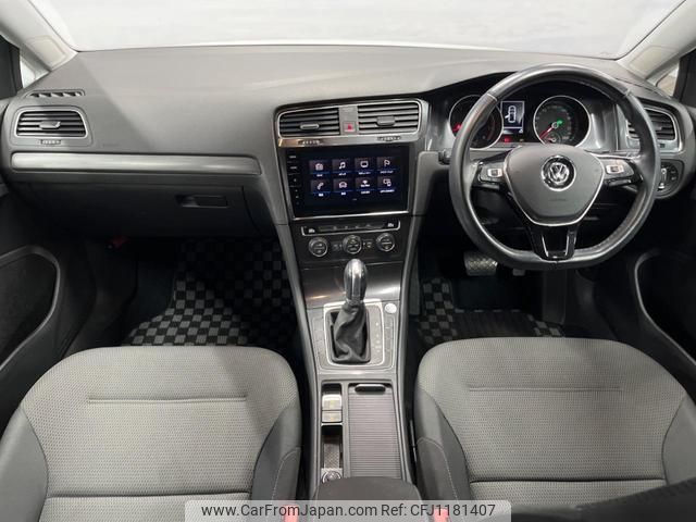 volkswagen golf 2017 quick_quick_AUCJZ_WVWZZZAUZHW360754 image 2