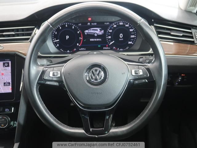 volkswagen passat-variant 2017 quick_quick_3CCZE_WVWZZZ3CZJE050184 image 2