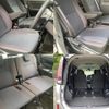 toyota noah 2018 quick_quick_DAA-ZWR80G_ZWR80-0352689 image 9