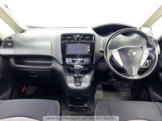nissan serena 2014 504928-931637 image 1