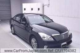 toyota crown 2012 CFJ1704382