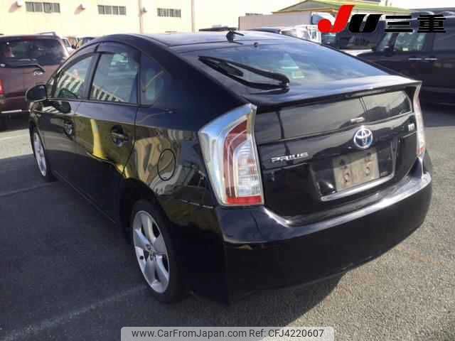 toyota prius 2013 CFJ4220607 image 2