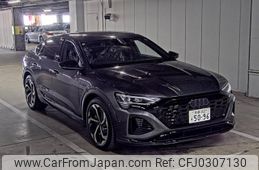 audi q8 2023 CFJ0307130