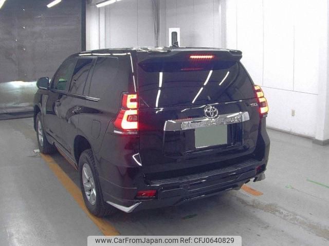 toyota land-cruiser-prado 2023 quick_quick_3DA-GDJ150W_GDJ150-0086080 image 2