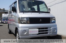 mitsubishi minicab-truck 2000 74d2902687d6e48fad3cb85e0597491a