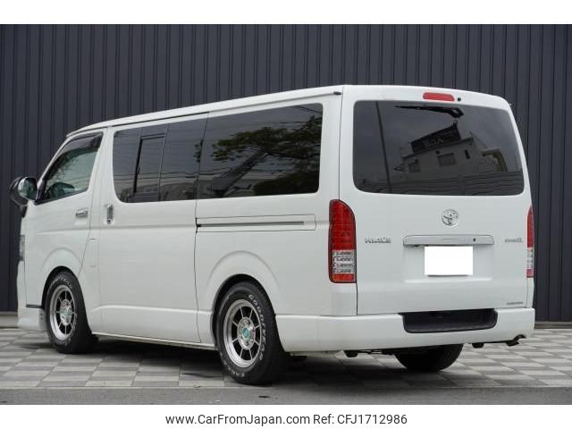 toyota hiace-van 2011 CFJ1712986 image 2