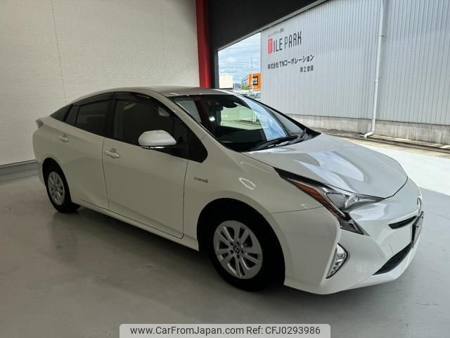 toyota prius 2017 quick_quick_ZVW50_ZVW50-6060419 image 2