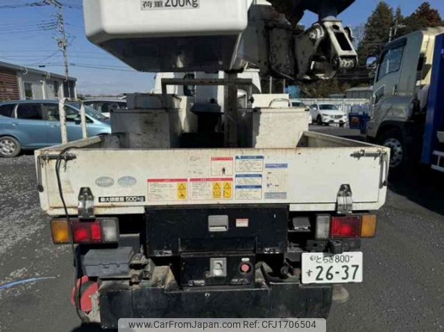 isuzu elf-truck 2009 CFJ1706504 image 2