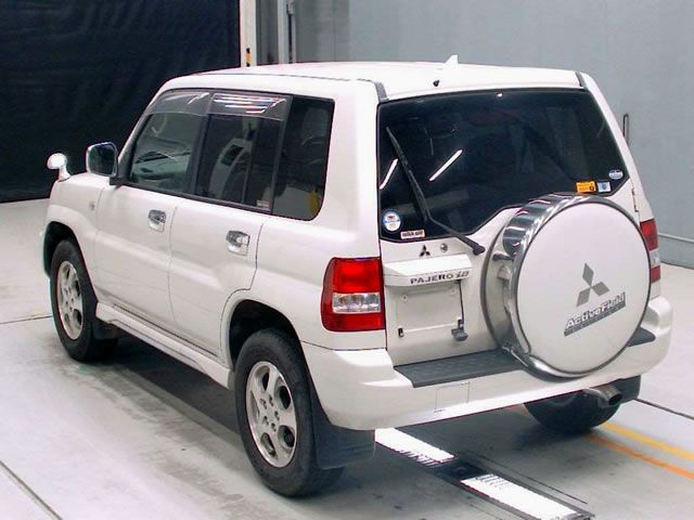 mitsubishi pajero-io 2005 No.15983 image 2