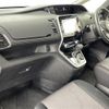 nissan serena 2016 CFJ1662324 image 11