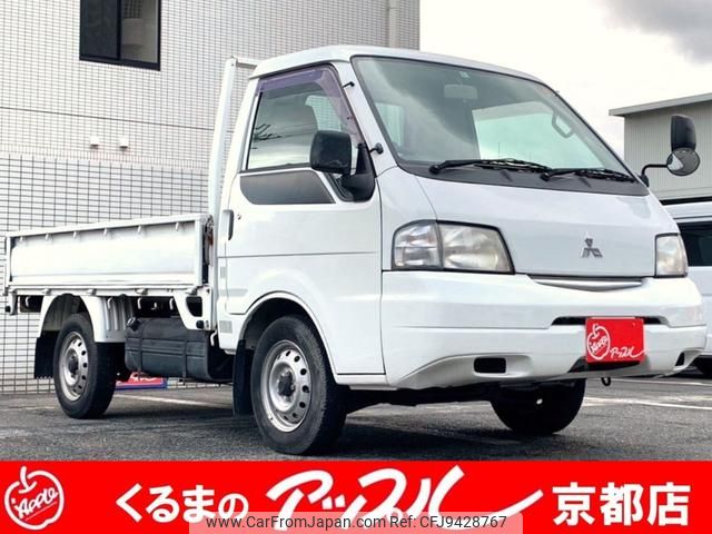 mitsubishi delica-truck 2005 GOO_NET_EXCHANGE_0710194A30240118W003 image 1