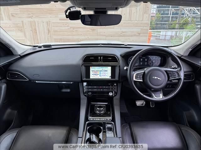 jaguar f-pace 2018 quick_quick_LDA-DC2NA_SADCA2AN4KA362530 image 2