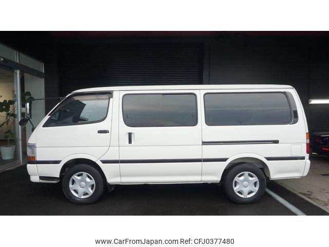 toyota hiace-van 2002 GOO_JP_700056033630230810001 image 1