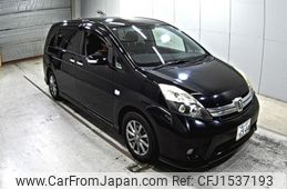 toyota isis 2013 CFJ1537193