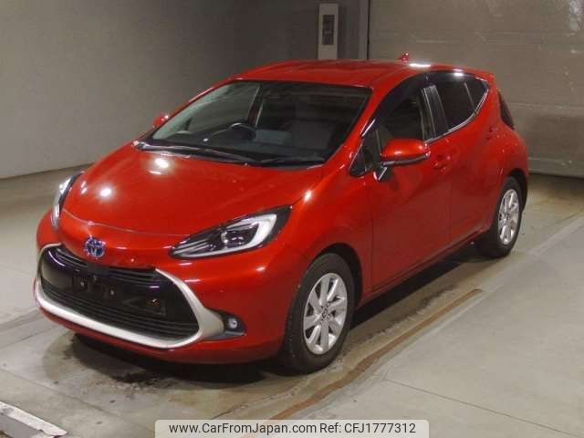 toyota aqua 2022 CFJ1777312 image 1