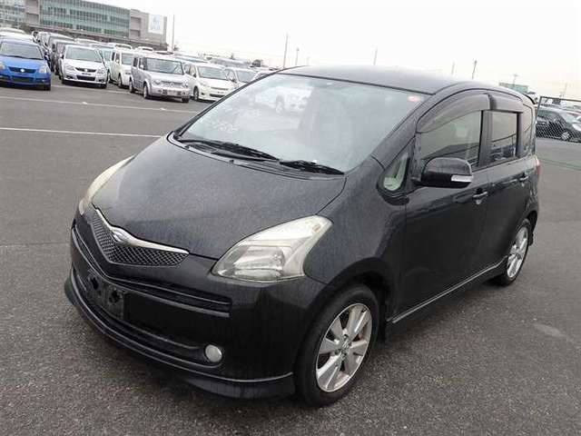 toyota ractis 2005 956647-8787 image 1