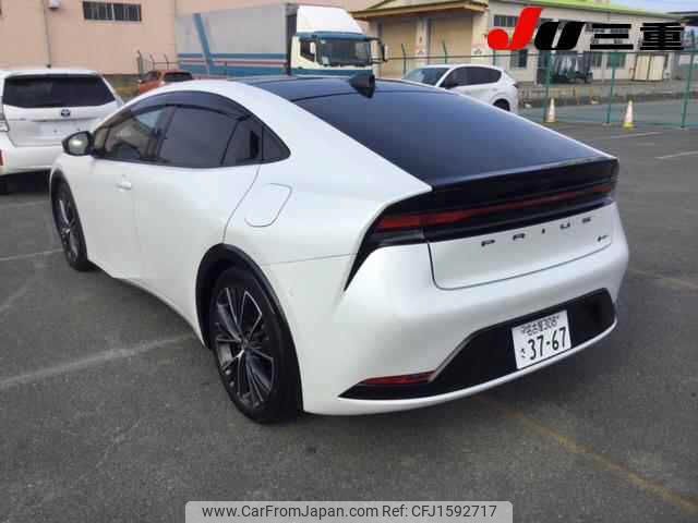 toyota prius 2023 CFJ1592717 image 2