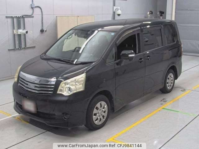 toyota noah 2013 -TOYOTA--Noah DBA-ZRR70G--ZRR70G-0561809---TOYOTA--Noah DBA-ZRR70G--ZRR70G-0561809- image 1