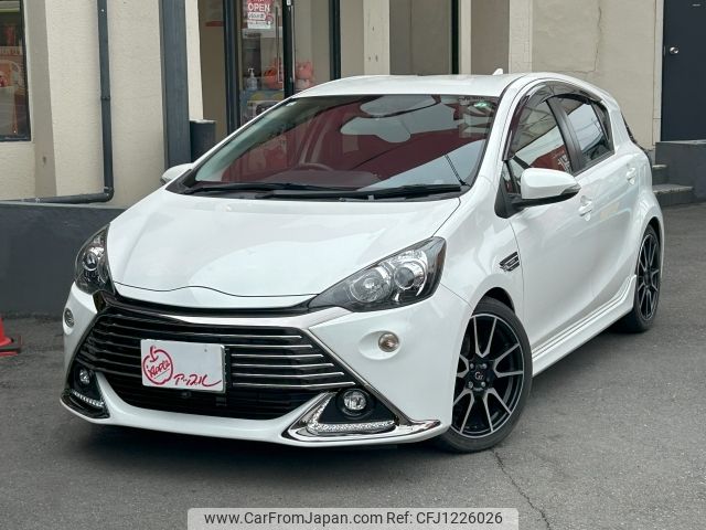 toyota aqua 2015 -TOYOTA--AQUA DAA-NHP10--NHP10-2473616---TOYOTA--AQUA DAA-NHP10--NHP10-2473616- image 1