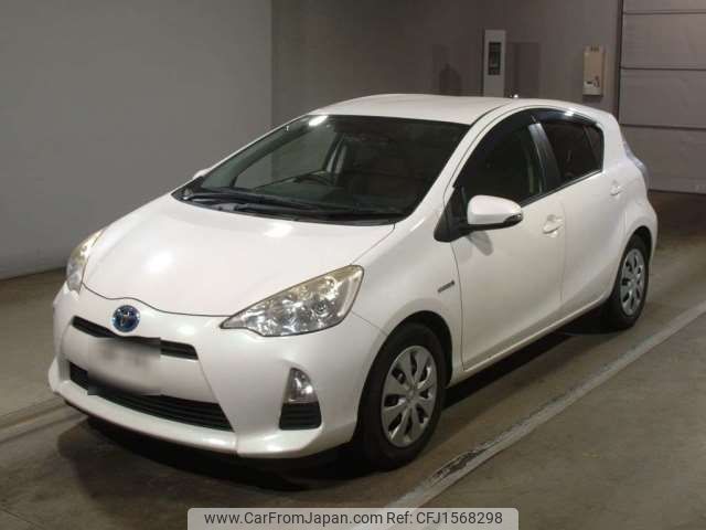 toyota aqua 2012 CFJ1568298 image 1