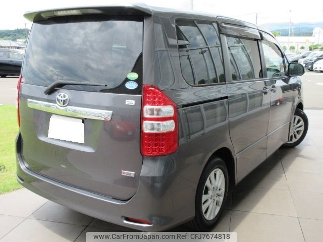 toyota noah 2013 -TOYOTA--Noah DBA-ZRR70W--ZRR70-0545802---TOYOTA--Noah DBA-ZRR70W--ZRR70-0545802- image 2