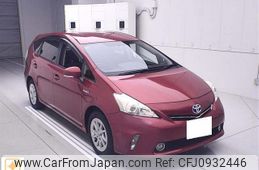 toyota prius-α 2013 CFJ0932446
